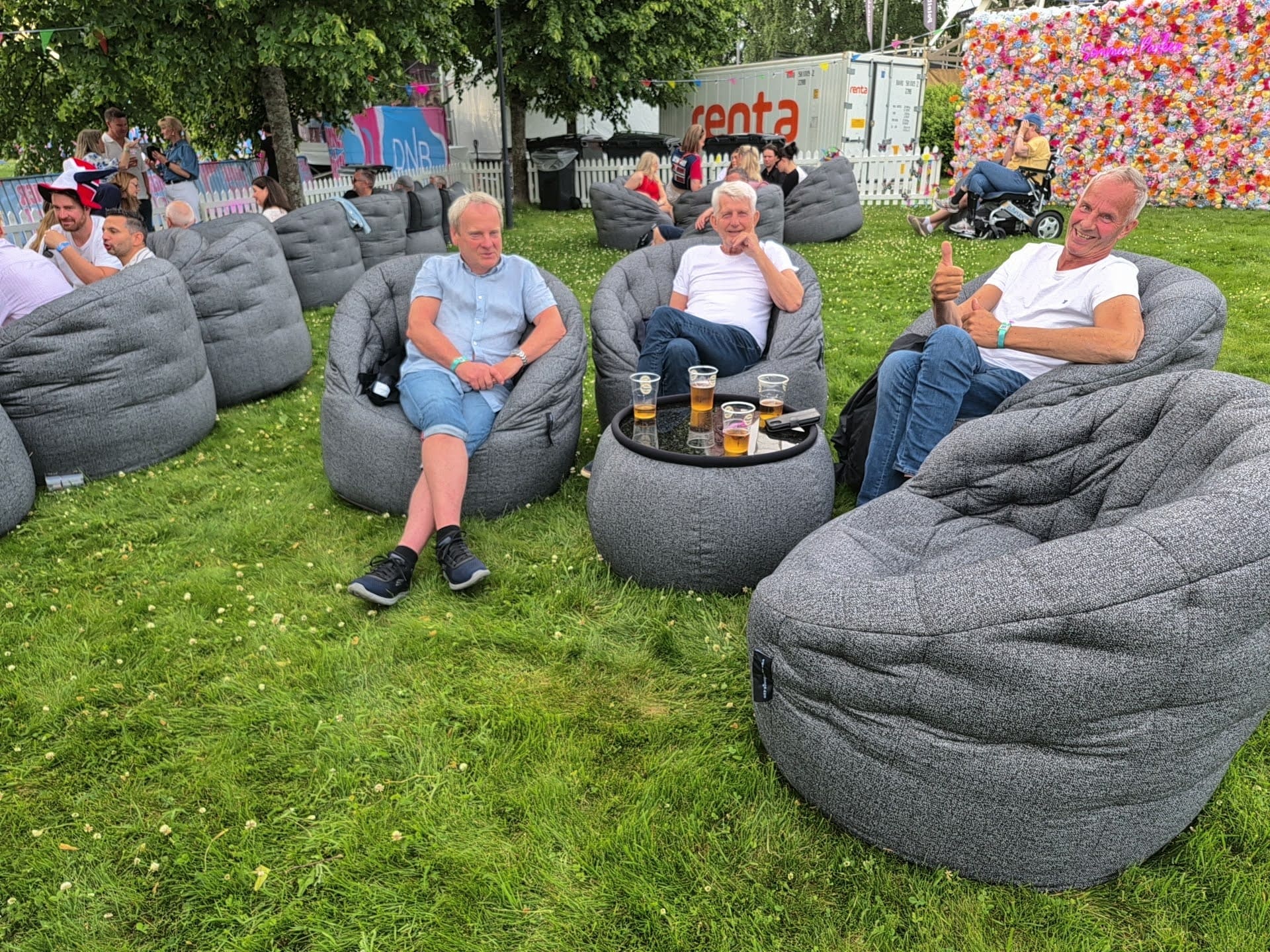 Ambient Lounge